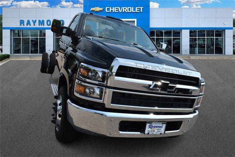 2024 Chevrolet Silverado 5500HD Work TruckImage 9