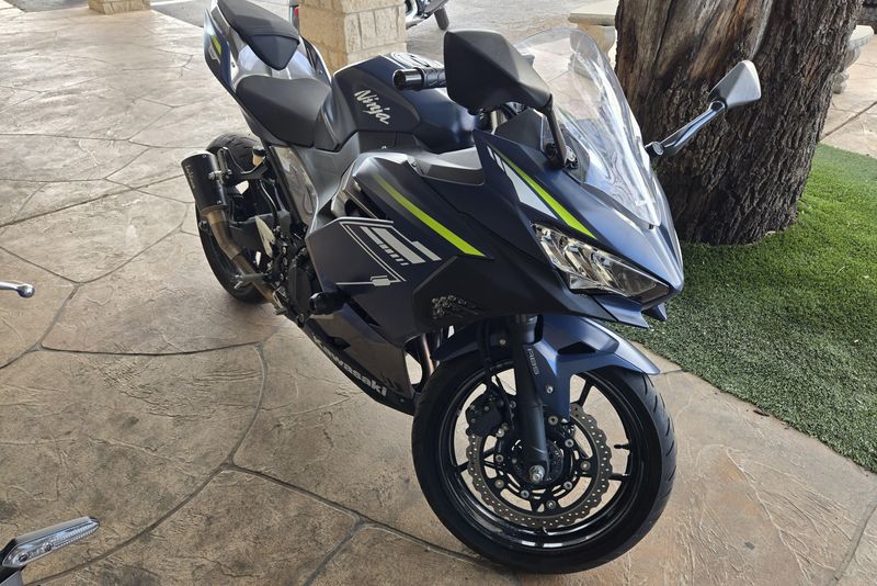 Mai 2022 Kawasaki ZX636, K | JKBZXJG14NA020458 | Bid History | BidCars