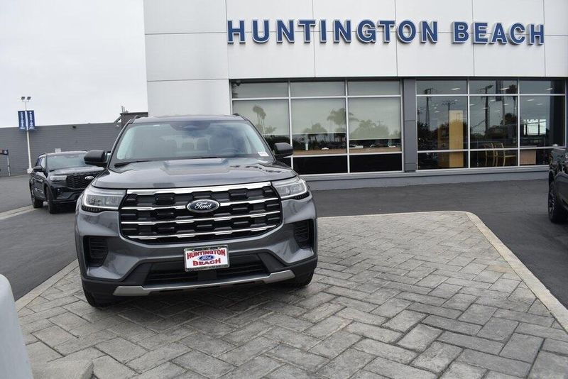New 2025 Ford Explorer ActiveImage 21