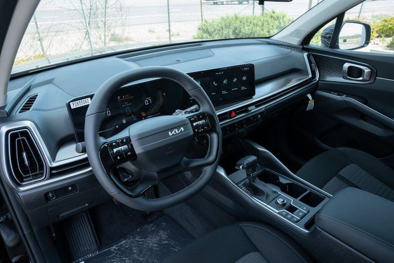 New 2026 Kia Sorento LXImage 10