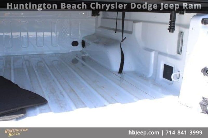 2022 Jeep Gladiator OverlandImage 12