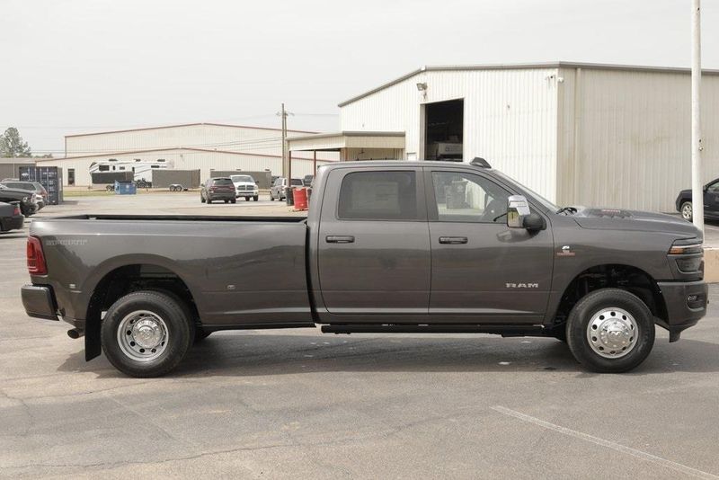 2025 RAM 3500 Laramie Crew Cab 4x4 8