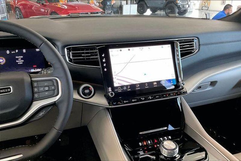 2026 Jeep Grand Wagoneer L 4x4Image 4