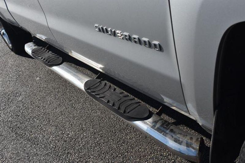 Used 2018 Chevrolet Silverado 1500 CustomImage 12