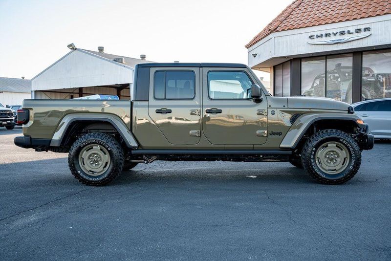 New 2026 Jeep Gladiator Image 8