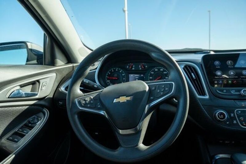 Used 2023 Chevrolet Malibu LTImage 17
