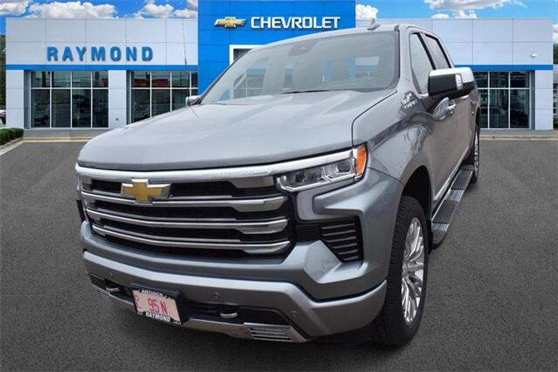 2025 Chevrolet Silverado 1500 High CountryImage 6