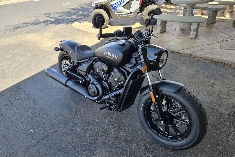 2025 INDIAN MOTORCYCLE SCOUT BOBBER LIMITED BLACK SMOKE 