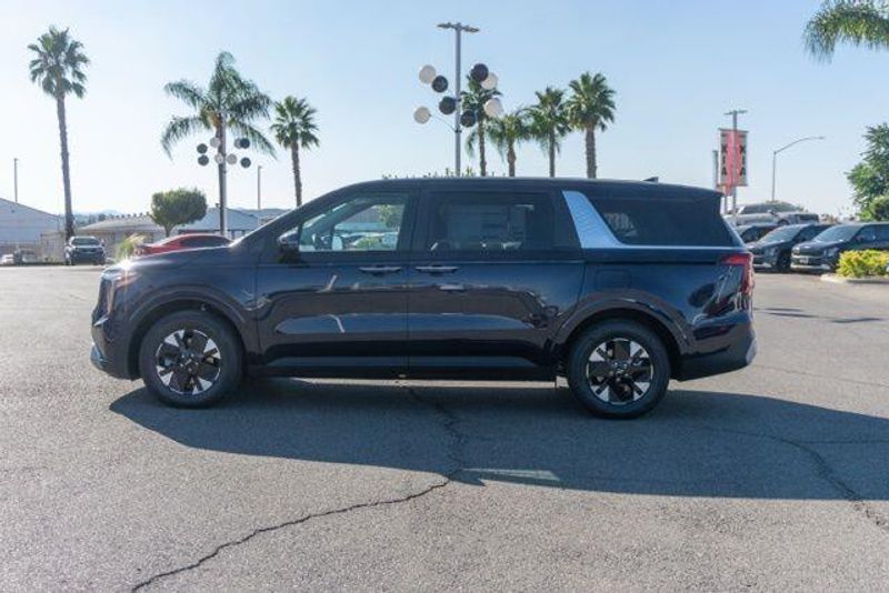 New 2026 Kia Carnival Hybrid LXSImage 4