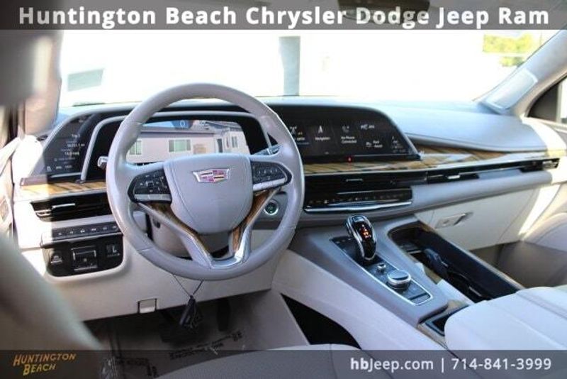 2021 Cadillac Escalade ESV Sport PlatinumImage 16