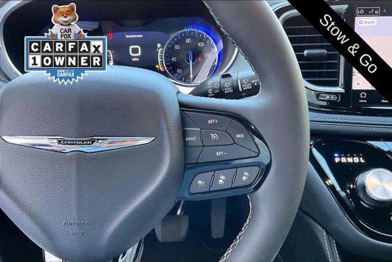 Used 2026 Chrysler Pacifica LimitedImage 19