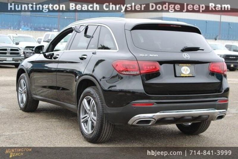 2022 Mercedes-Benz GLC 300Image 3