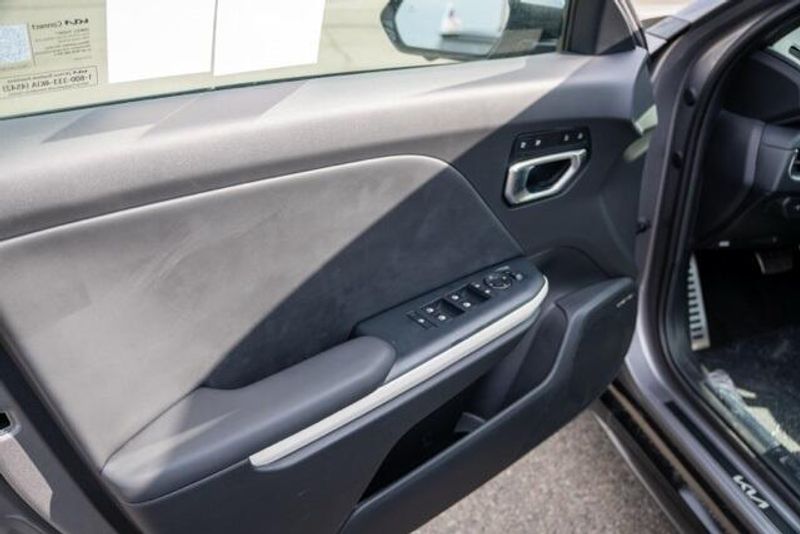 New 2025 Kia K4 GT-Line TurboImage 16