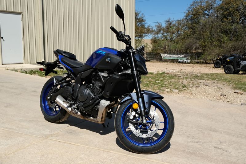 2025 YAMAHA MT07 TEAM BLUE 