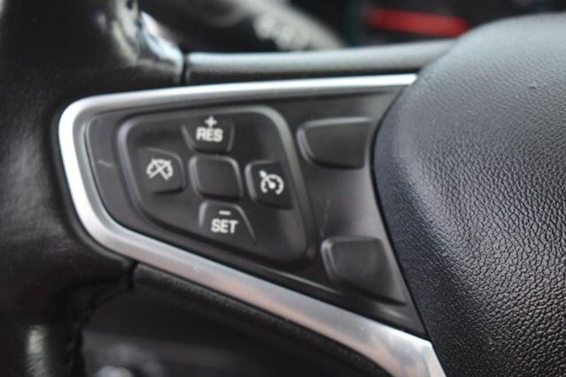 Used 2018 Chevrolet Equinox LTImage 29