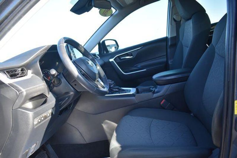 Used 2020 Toyota RAV4 XLEImage 20