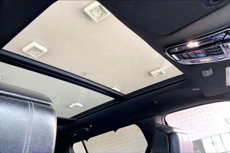 2022 Jeep Grand Wagoneer Series IImage 29