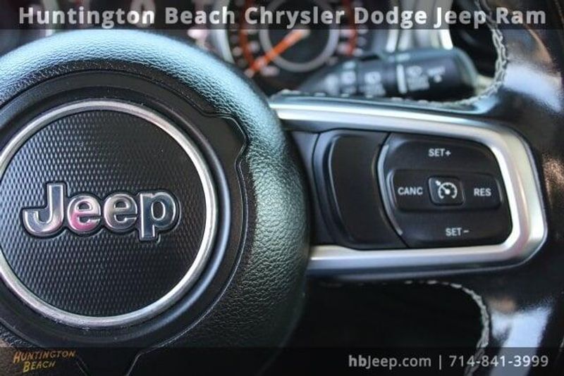 2022 Jeep Wrangler Unlimited SaharaImage 17