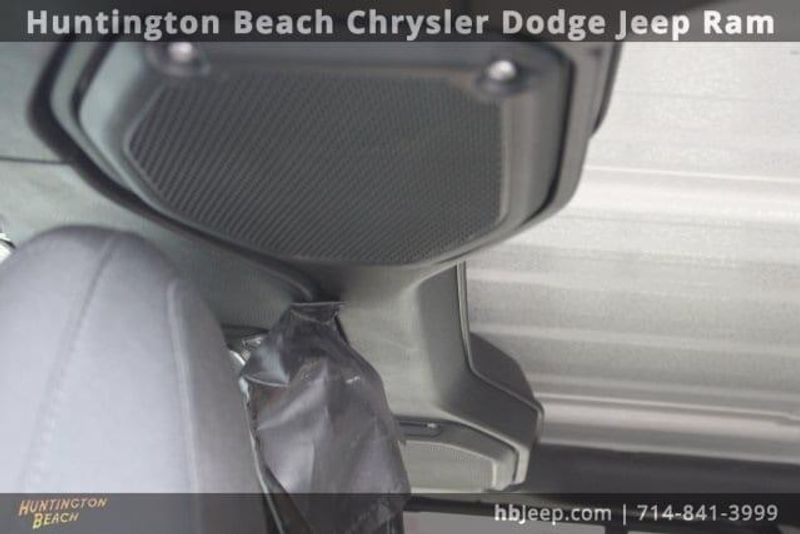 2021 Jeep Wrangler Unlimited IslanderImage 34