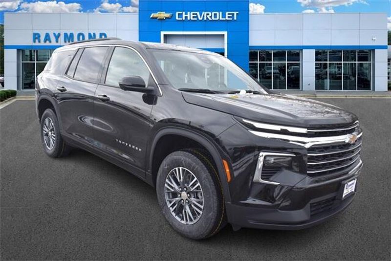 2025 Chevrolet Traverse LTImage 10