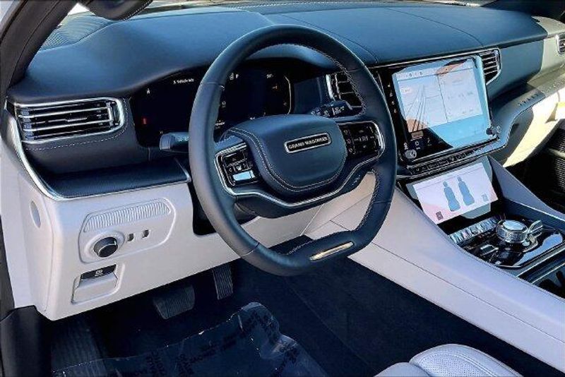 2026 Jeep Grand Wagoneer Summit Obsidian 4x4Image 6