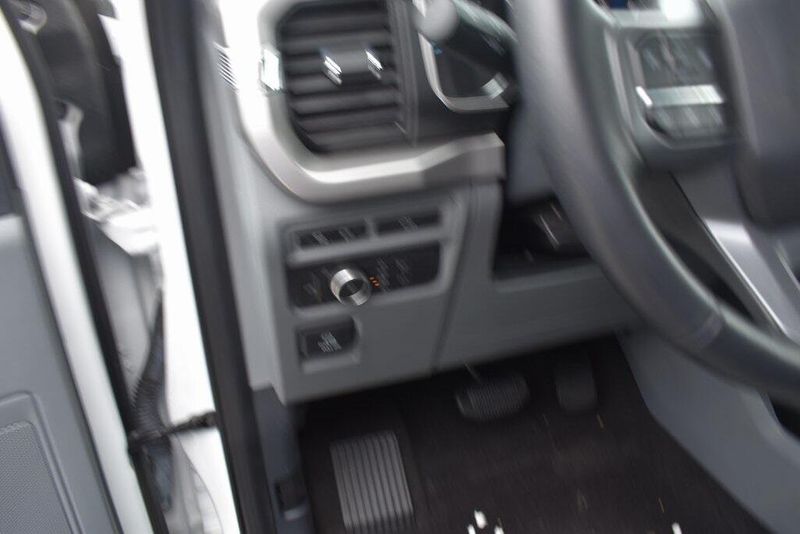 2022 Ford F-150 XLTImage 18