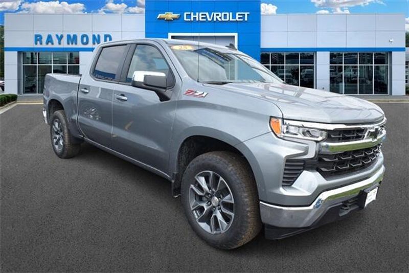 New 2025 Chevrolet Silverado 1500 LTImage 10