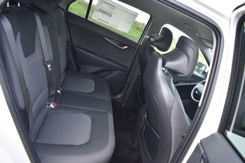 New 2026 Kia Niro LXImage 14