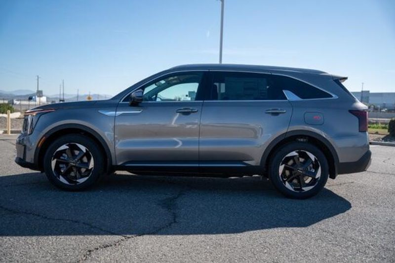 New 2026 Kia Sorento Hybrid EXImage 4