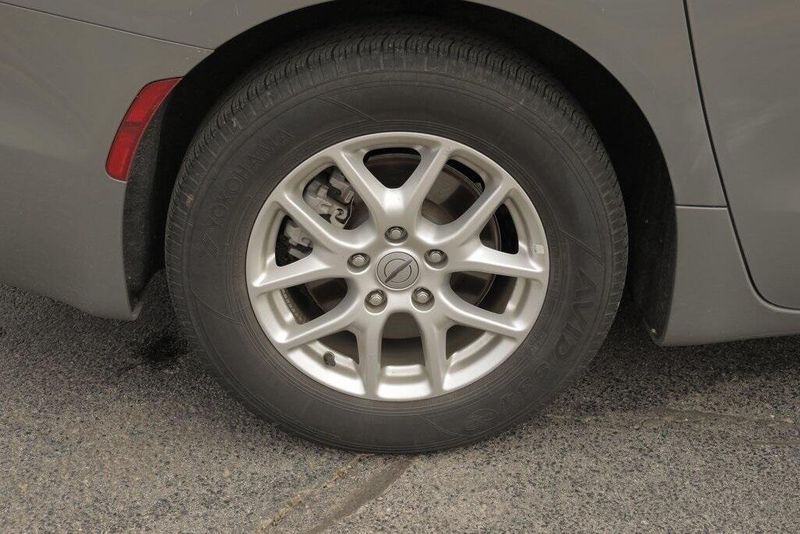2023 Chrysler Pacifica Touring LImage 10