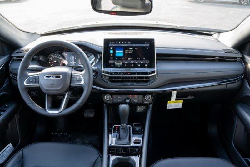 New 2026 Jeep Compass LatitudeImage 16