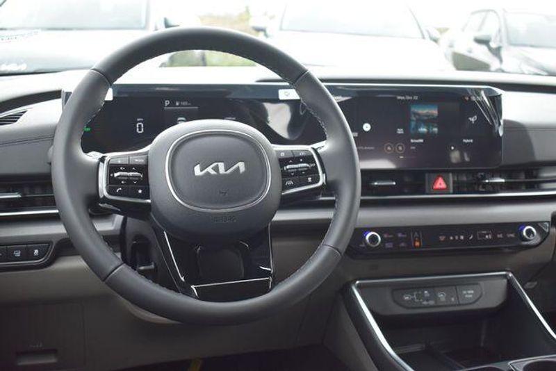 New 2026 Kia Carnival Hybrid EXImage 22