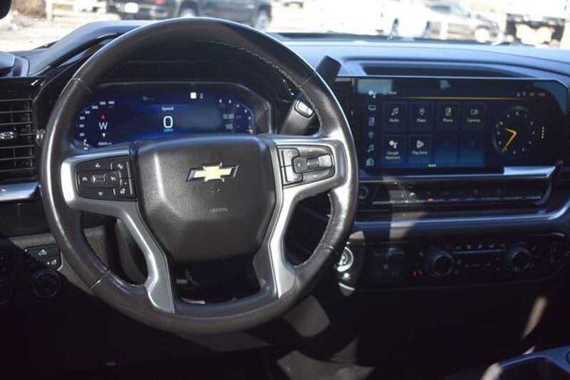 Used 2022 Chevrolet Silverado 1500 LTImage 18