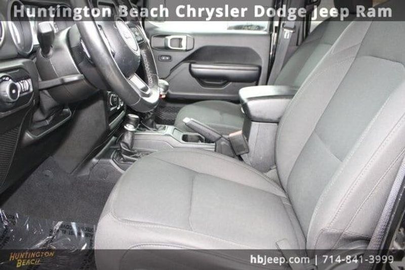 2021 Jeep Wrangler Unlimited WillysImage 35