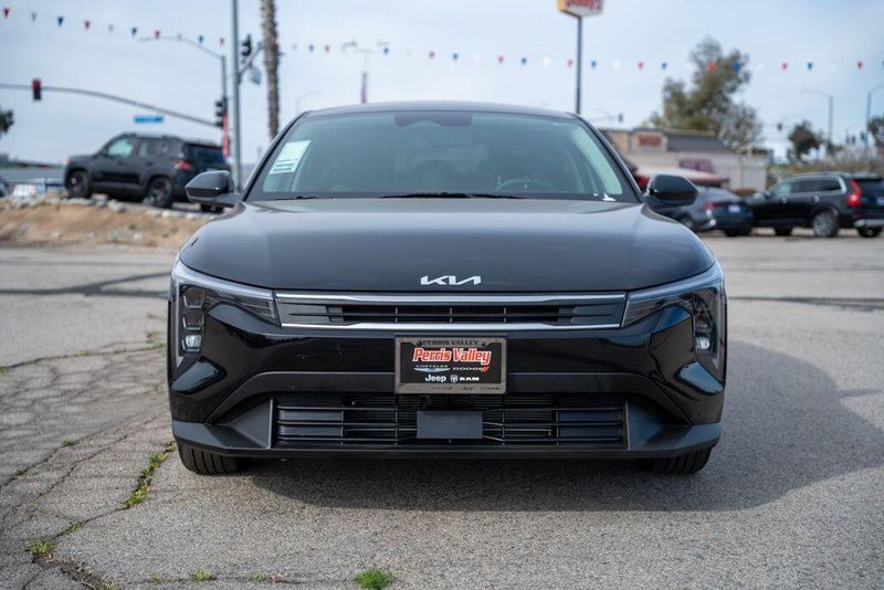 Used 2025 Kia K4 LXSImage 2