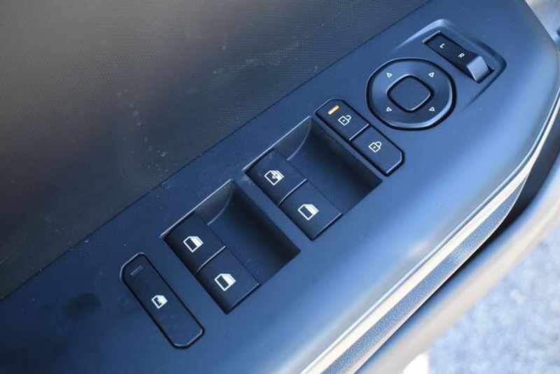 New 2026 Kia K4 LXSImage 18