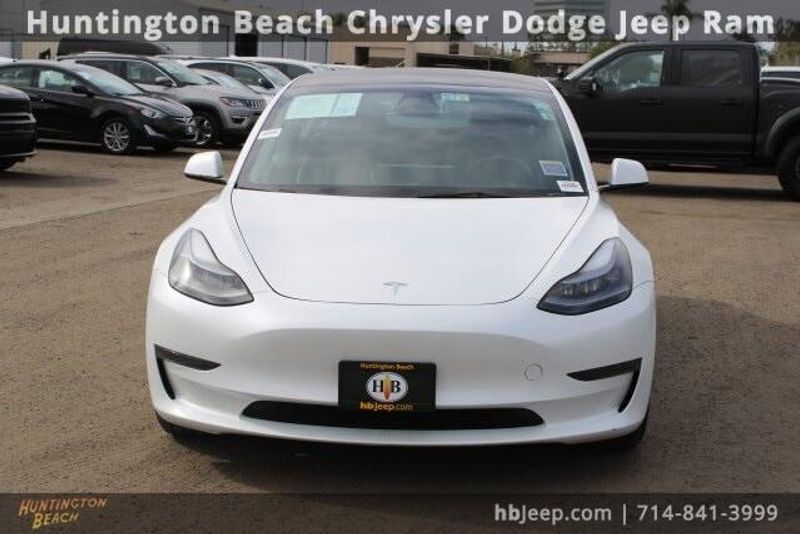 2023 Tesla Model 3 BaseImage 2