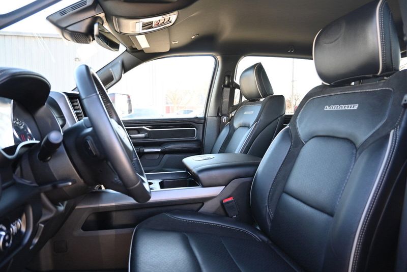 2022 RAM 1500 LaramieImage 10