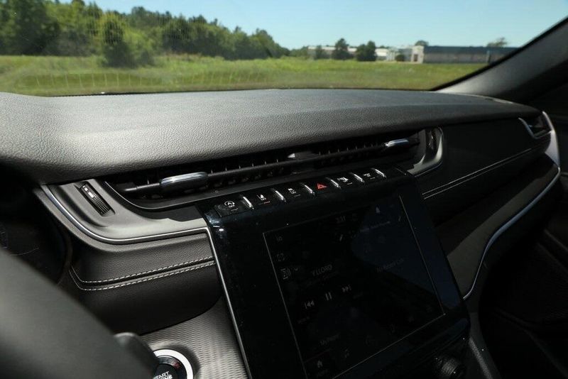 2024 Jeep Grand Cherokee LaredoImage 27