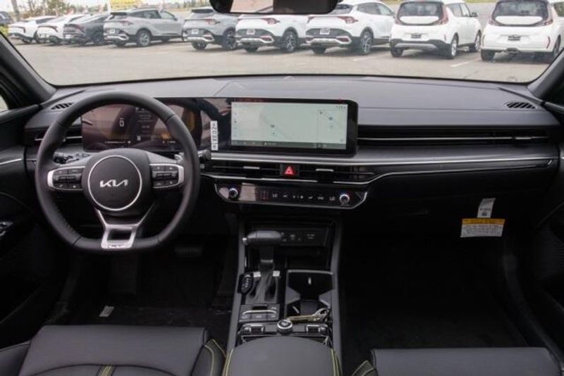 2025 Kia K5 GTImage 12