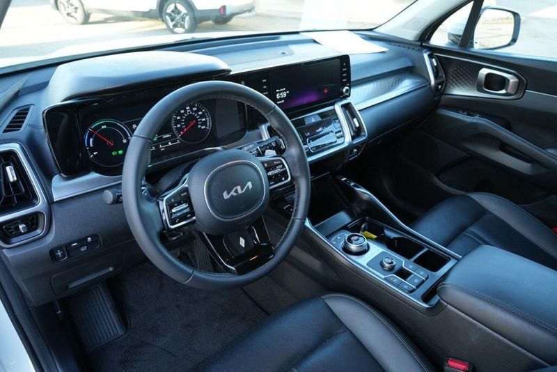 Used 2023 Kia Sorento Hybrid EXImage 10