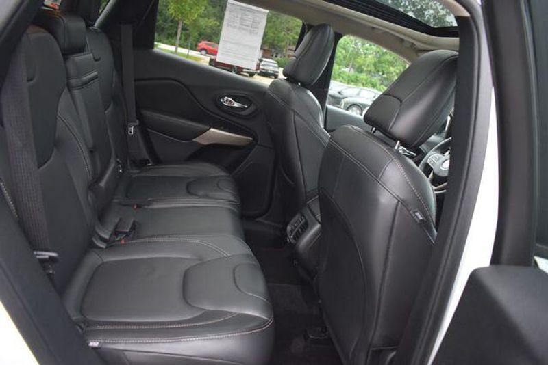 Used 2018 Jeep Cherokee LimitedImage 14