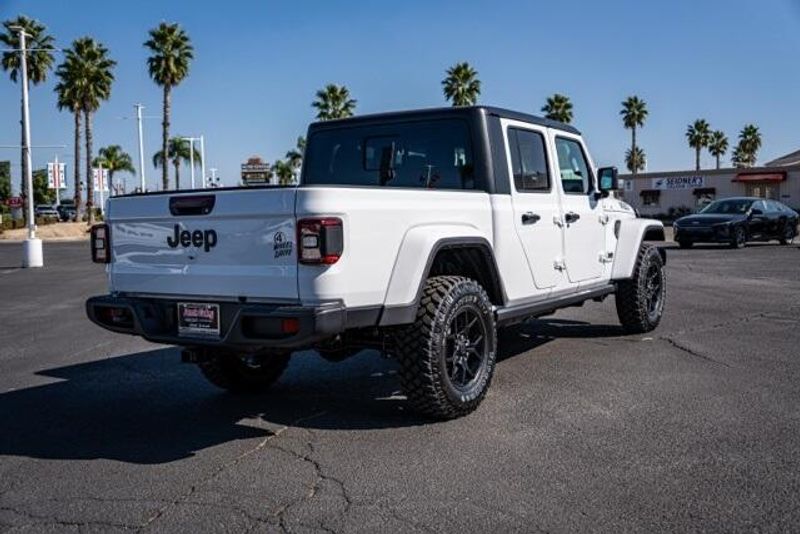 New 2025 Jeep Gladiator WillysImage 7