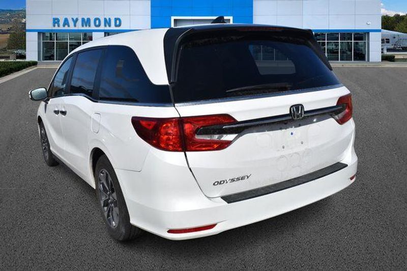 Used 2024 Honda Odyssey EX-LImage 5