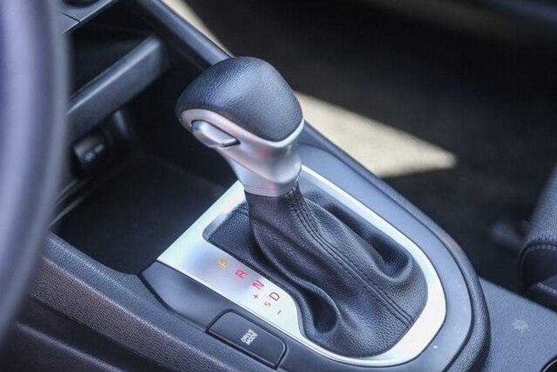 2022 Kia Forte LXSImage 19