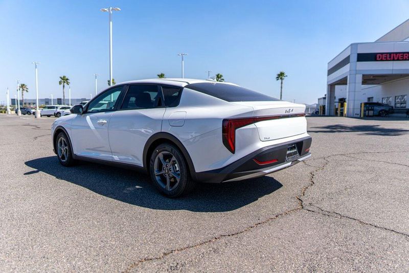 New 2026 Kia K4 LXSImage 5