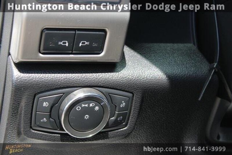 2015 Ford F-150 PlatinumImage 15