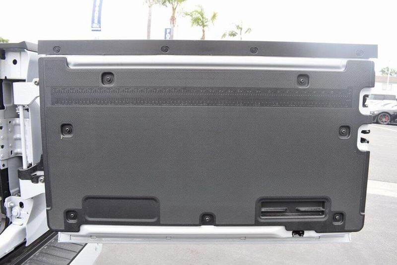 New 2025 Ford F-150 PlatinumImage 12