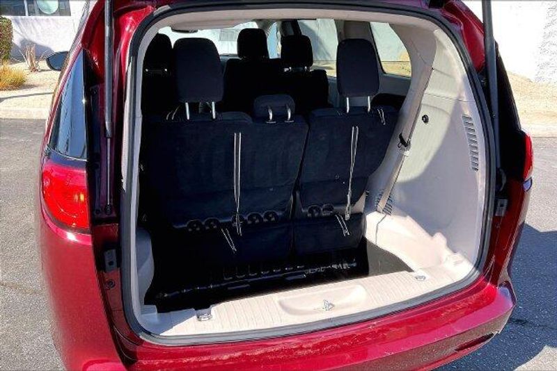 Used 2023 Chrysler Voyager LXImage 34