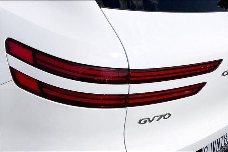 Used 2024 Genesis GV70 2.5TImage 28